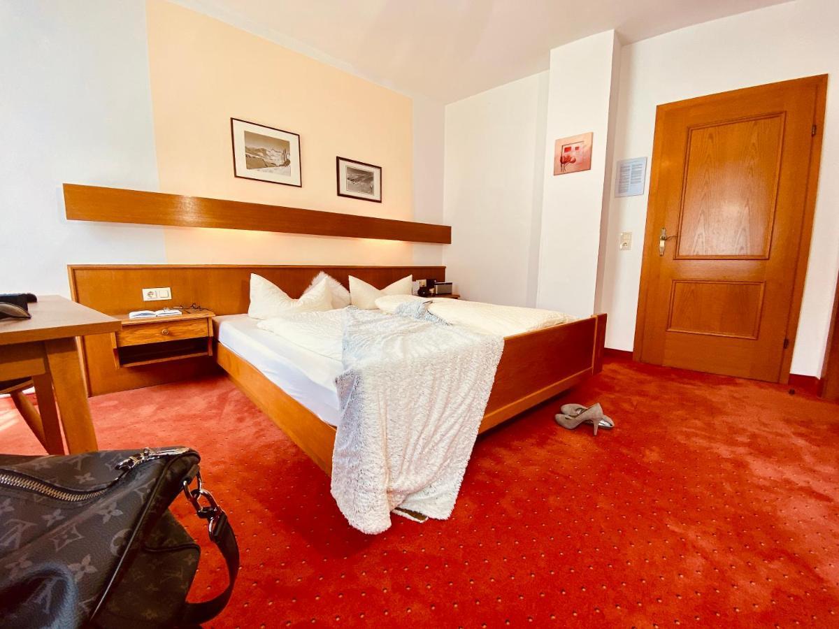 Schwarzer Adler Hotel Landeck Eksteriør billede