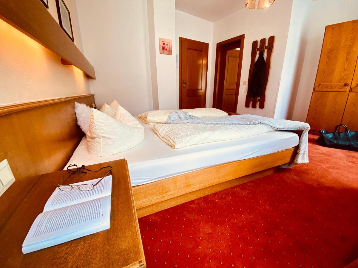 Schwarzer Adler Hotel Landeck Eksteriør billede