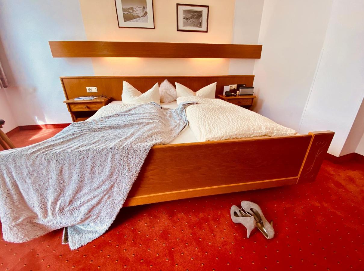 Schwarzer Adler Hotel Landeck Eksteriør billede