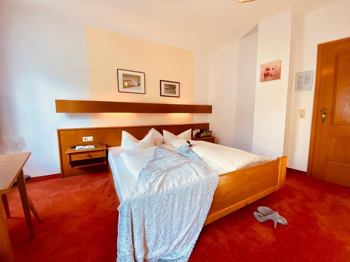Schwarzer Adler Hotel Landeck Eksteriør billede