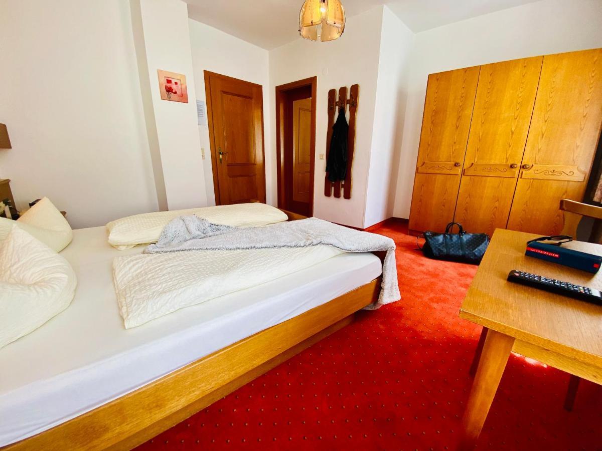 Schwarzer Adler Hotel Landeck Eksteriør billede