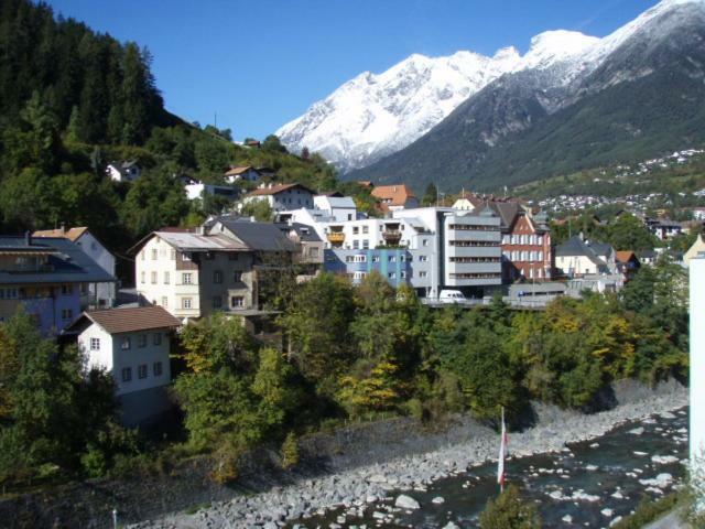 Schwarzer Adler Hotel Landeck Eksteriør billede