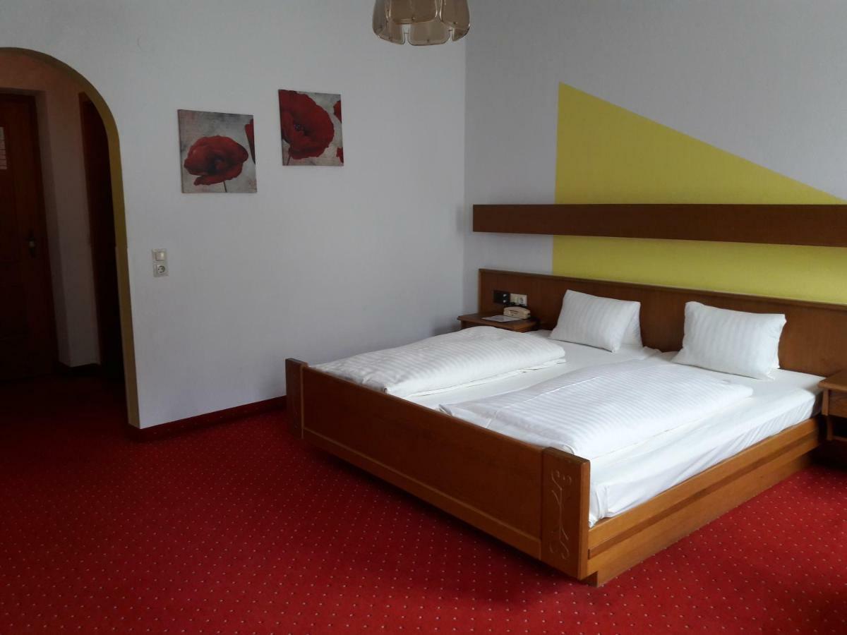 Schwarzer Adler Hotel Landeck Eksteriør billede