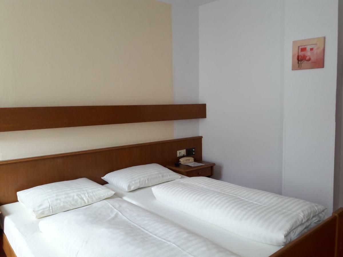 Schwarzer Adler Hotel Landeck Eksteriør billede